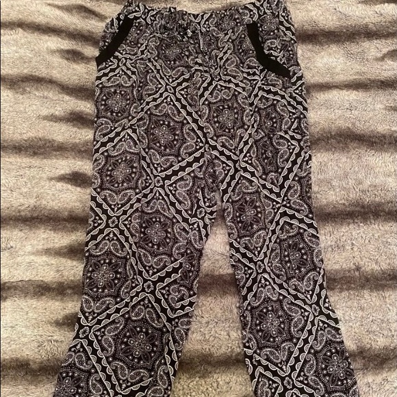 Black and White Patterned Joggers - Picture 3 of 5
